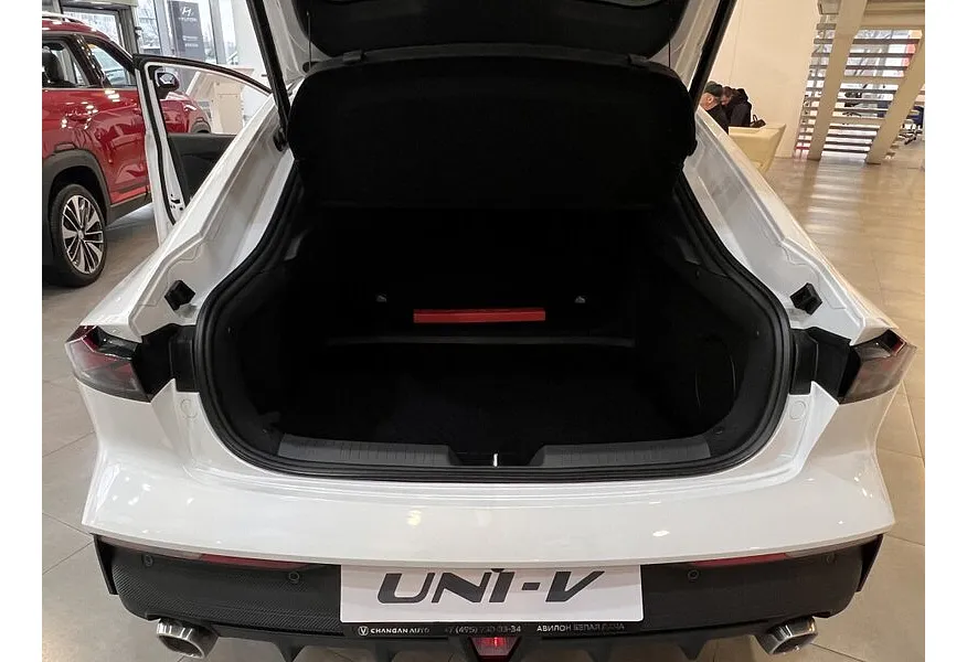 Changan UNI-V 1.5 AMT (181 л.с.) Tech Белый в АВИЛОН. Слайд №17