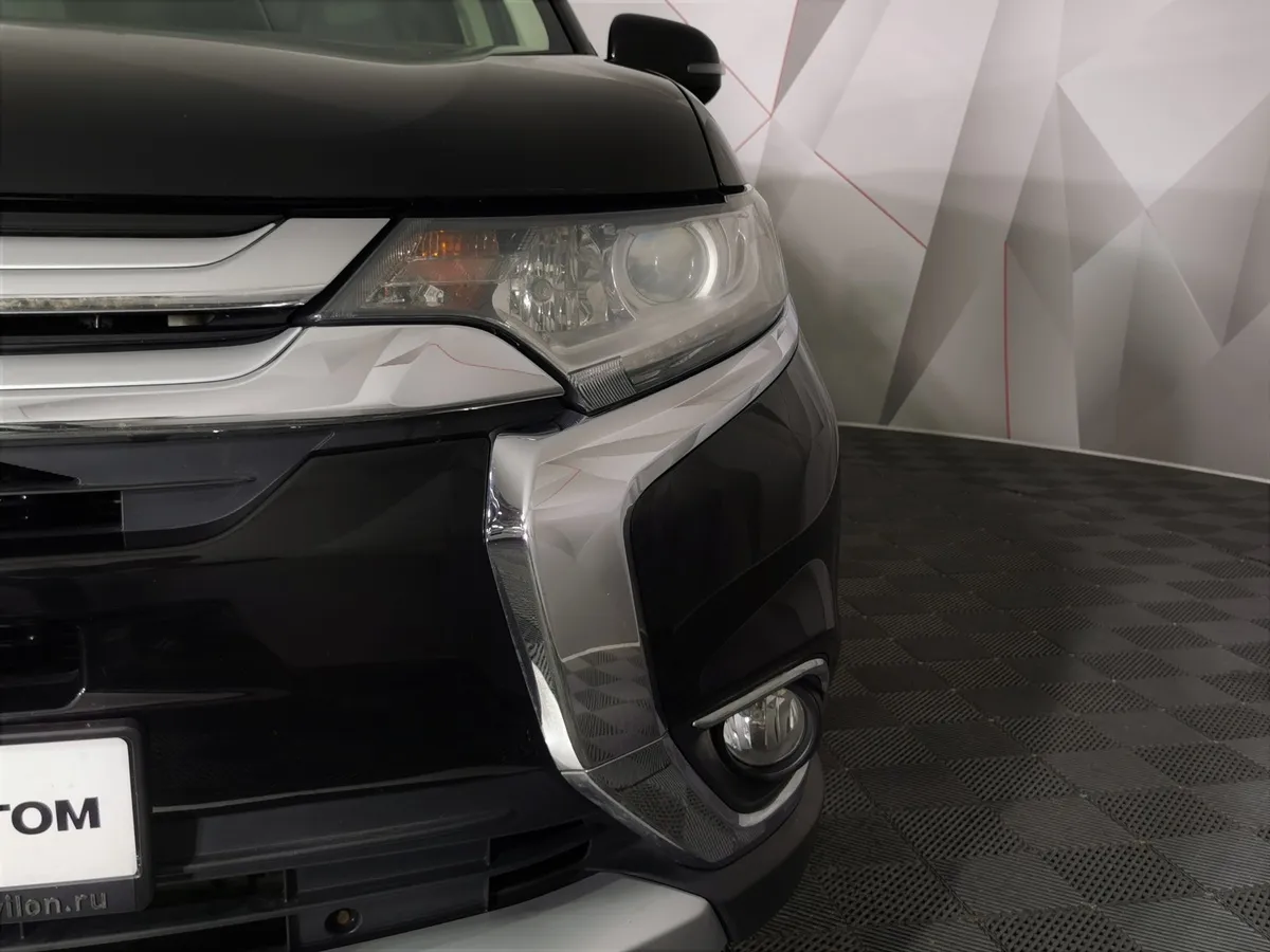 Mitsubishi Outlander 2.0 MIVEC CVT 4WD (146 л.с.) Invite Черный в АВИЛОН. Слайд №10