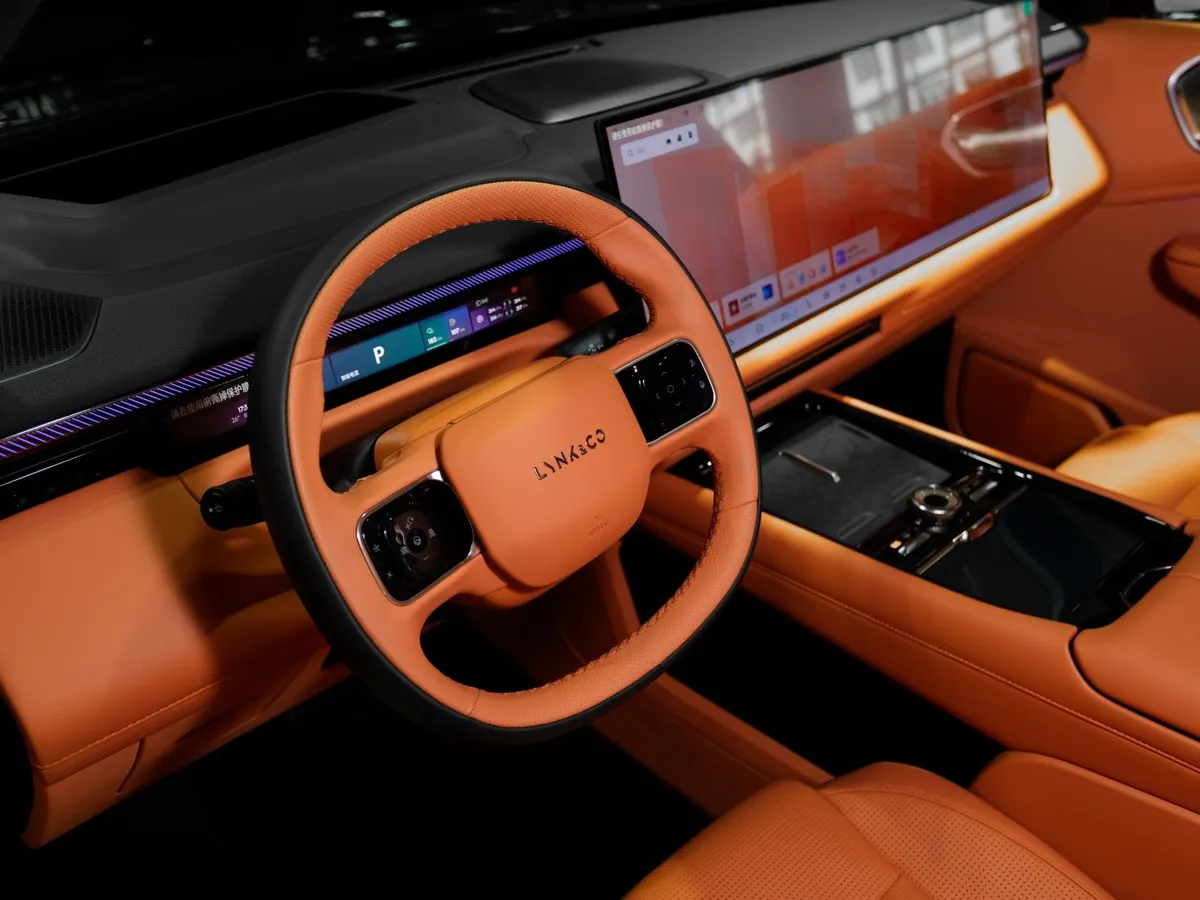 Lynk & Co 900 2.0 AT 4WD (884 л.с.) Ultra Черный в АВИЛОН. Слайд №6