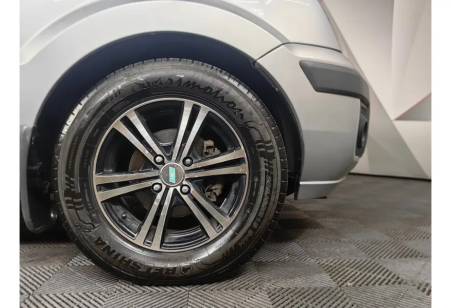 АВИЛОН - Ford Fusion 1.4 Durashift EST (80 л.с.) Core Серебристый - slide 15