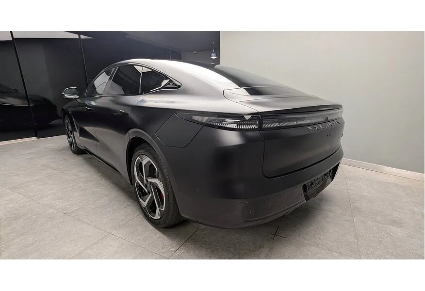 EXEED Exlantix ES 1.5 DHT 4WD (469 л.с.) REEV Sport Черный в АВИЛОН. Слайд №5