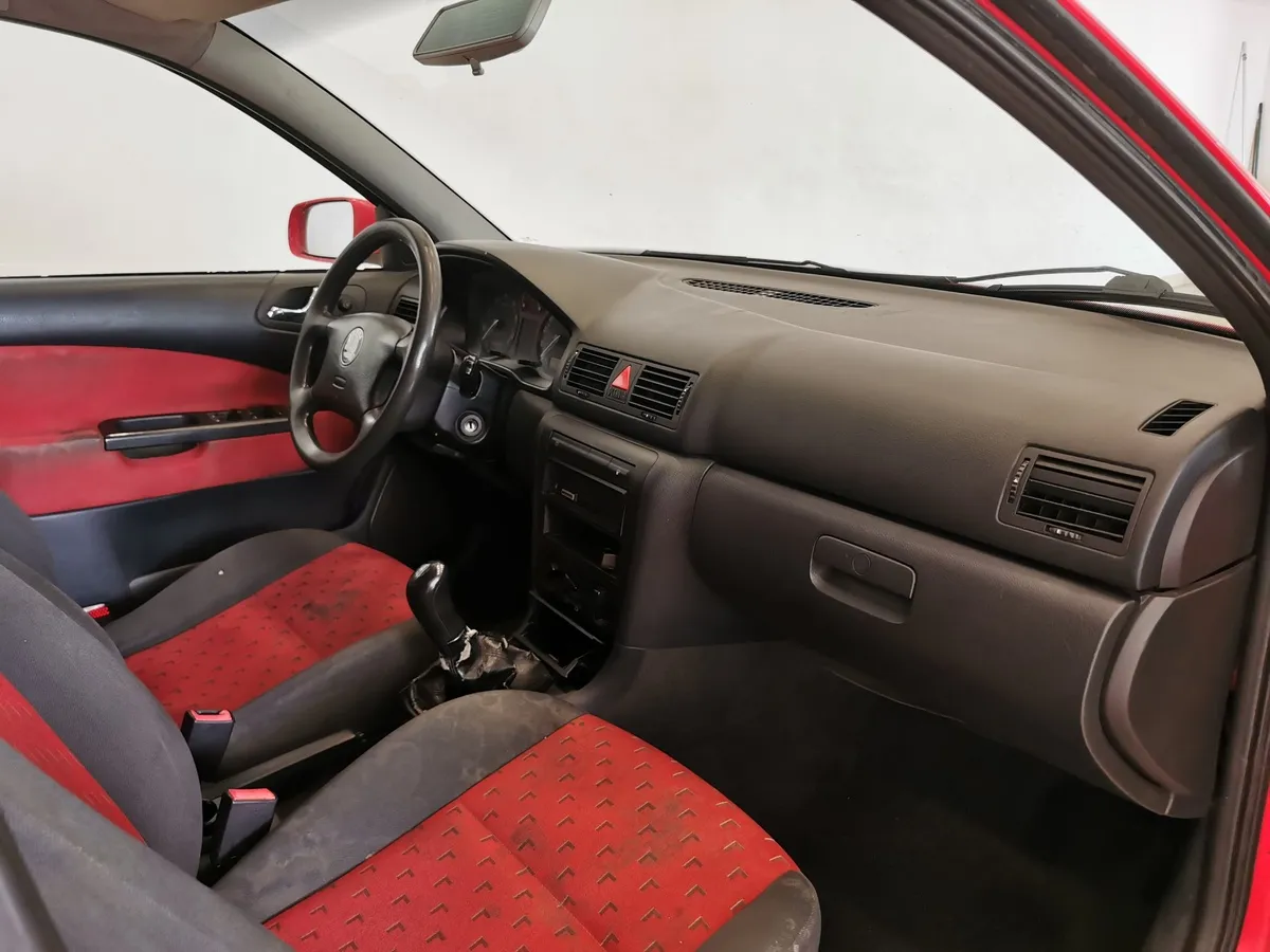 Skoda Octavia 1.6 MT (102 л.с.) Красный в АВИЛОН. Слайд №15