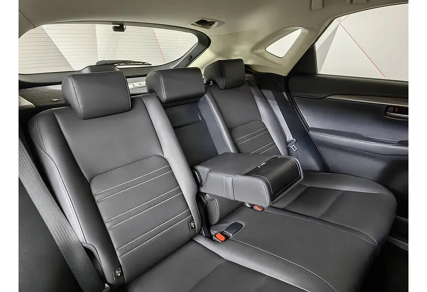 Lexus NX 200 CVT AWD (150 л.с.) Серый в АВИЛОН. Слайд №17