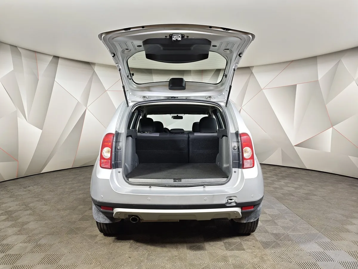Renault Duster 2.0 MT 4x4 (135 л.с.) Серый в АВИЛОН. Слайд №12