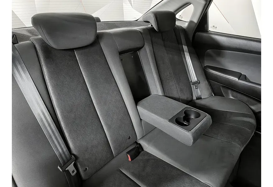 Hyundai Elantra 1.6 MT (122 л.с.) Серебристый в АВИЛОН. Слайд №17