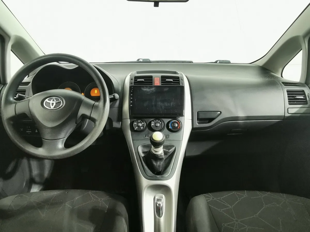 Toyota Auris 1.4 D-4D 5MMT (90 л.с.) Черный в АВИЛОН. Слайд №13