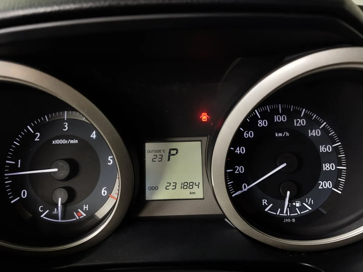 Toyota Land Cruiser Prado 3.0 D AT 4WD (5 мест) (173 л.с.) Белый в АВИЛОН. Слайд №18
