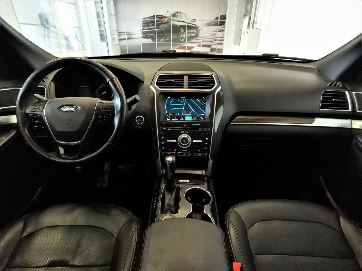 Ford Explorer 3.5 SelectShift 4WD (249 л.с.) Limited Plus Серый в АВИЛОН. Слайд №13
