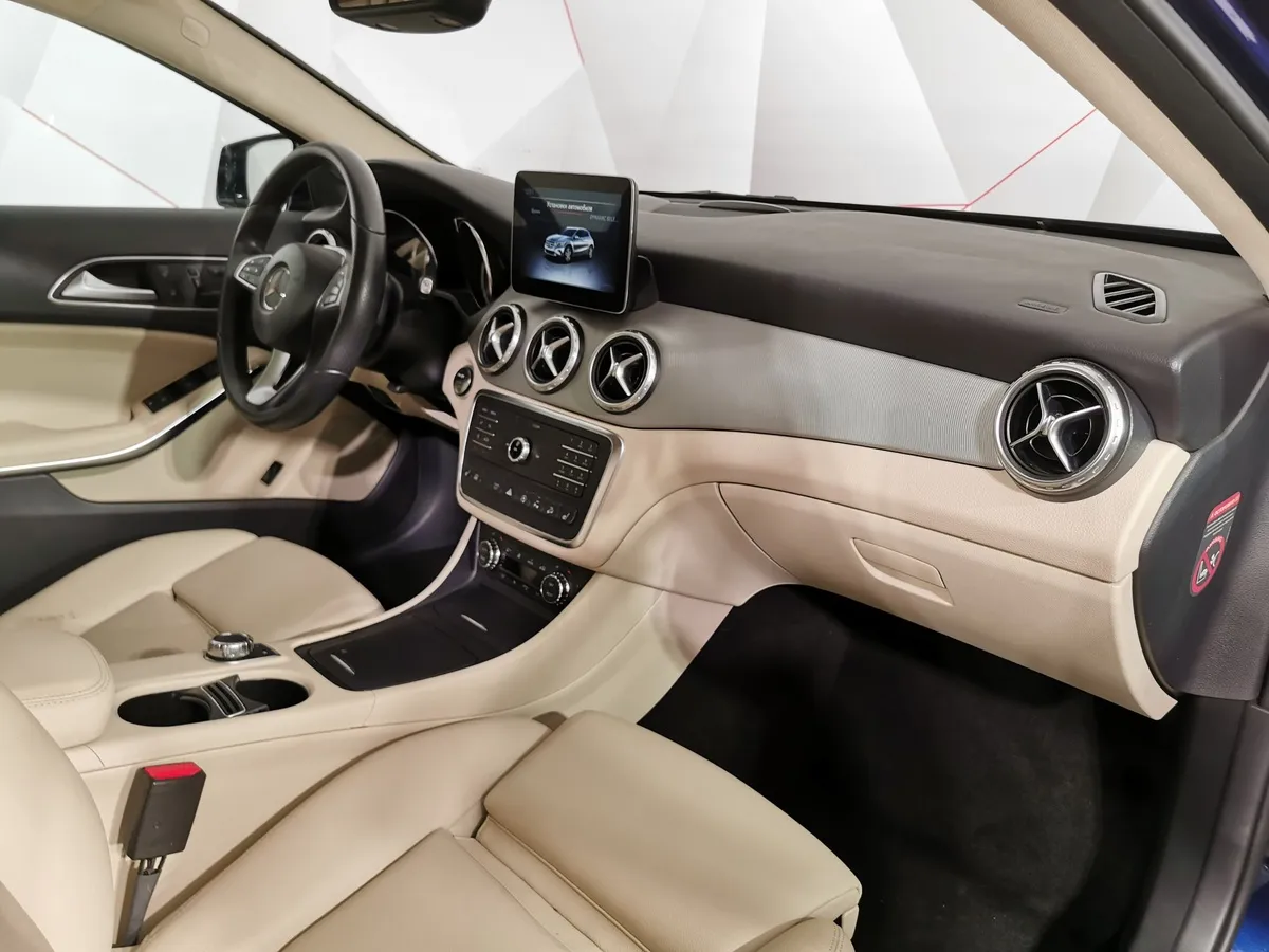 Mercedes-Benz GLA 250 7G-DCT 4MATIC (211 л.с.) Особая серия Синий в АВИЛОН. Слайд №13