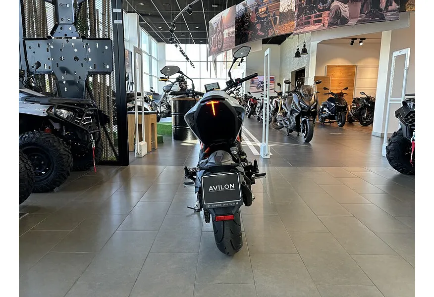 LIVE. Слайд №6