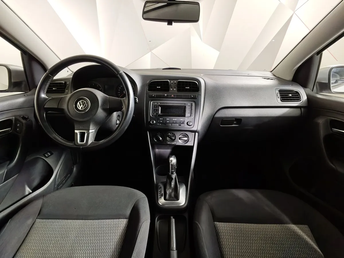Volkswagen Polo 1.6 Tiptronic (105 л.с.) Comfortline Серебристый в АВИЛОН. Слайд №13