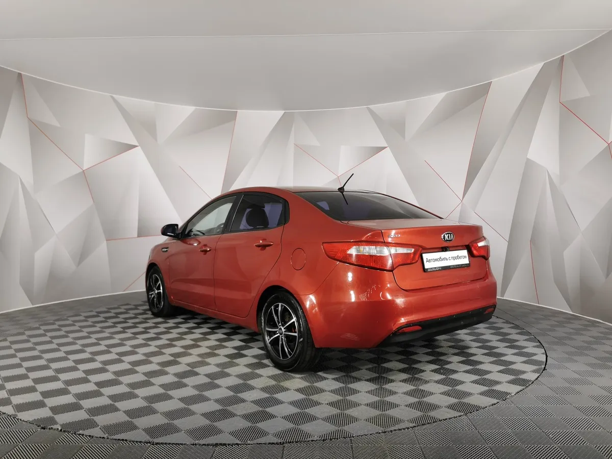 Kia Rio 1.6 MT (123 л.с.) Comfort Красный в АВИЛОН. Слайд №4