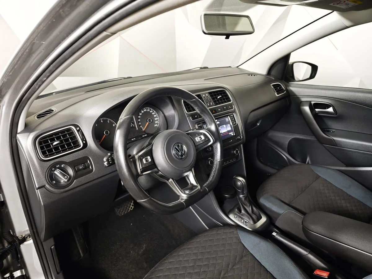 Volkswagen Polo 1.6 Tiptronic (105 л.с.) Comfortline Серебристый в АВИЛОН. Слайд №18