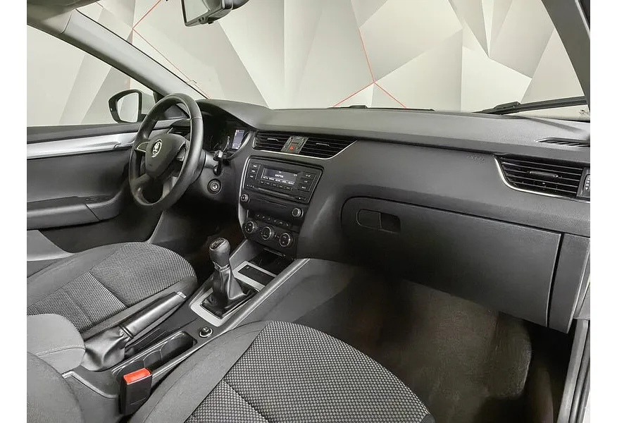 АВИЛОН - Skoda Octavia 1.4 TSI MT (150 л.с.) Hockey Edition Белый - slide 12