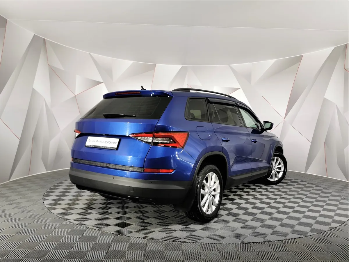 Skoda Kodiaq 2.0 TSI DSG 4X4 (180 л.с.) Синий в АВИЛОН. Слайд №2
