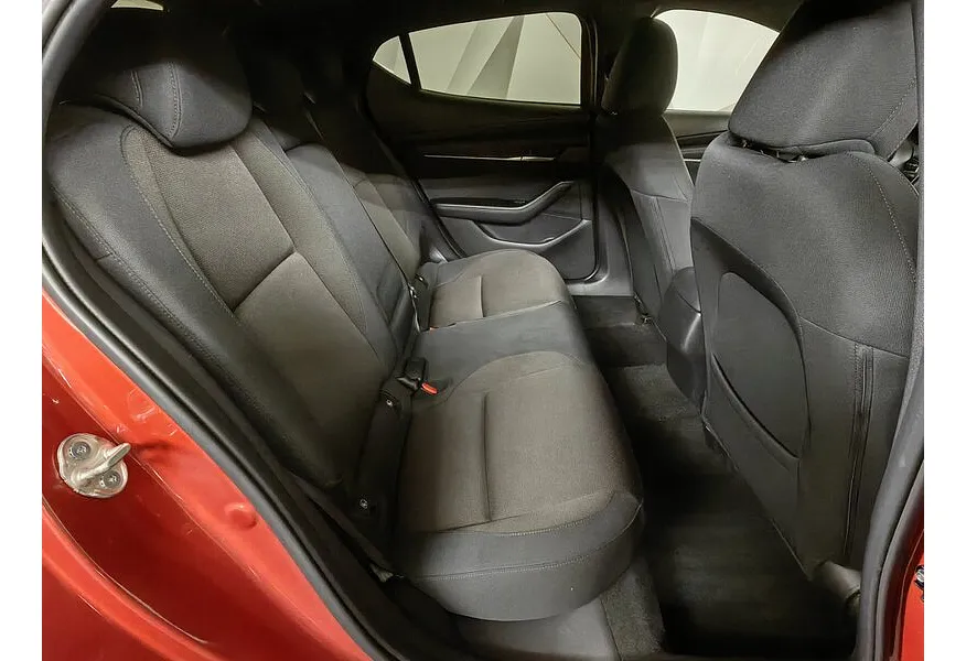 Mazda 3 1.5 AT (120 л.с.) Active Красный в АВИЛОН. Слайд №15