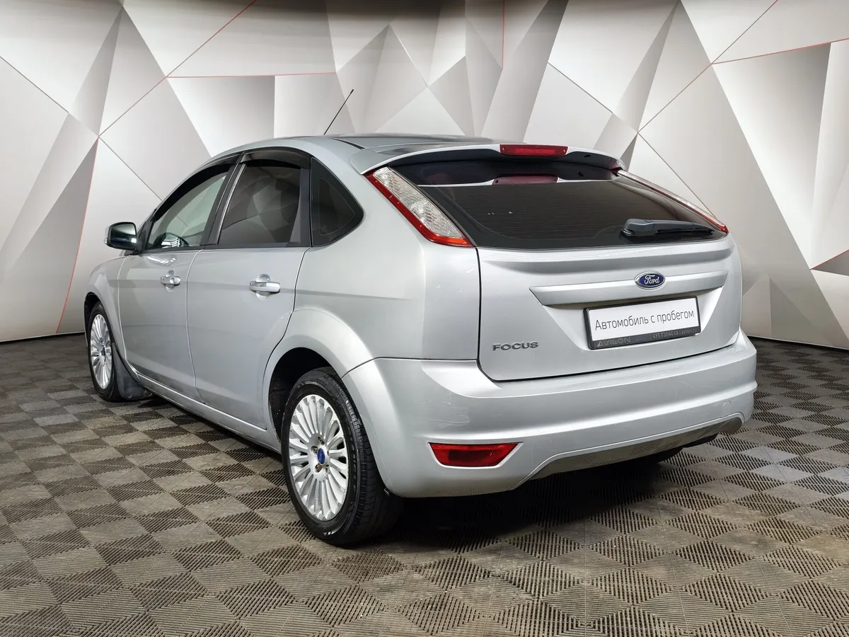 Ford Focus 2.0 AT (145 л.с.) Titanium Серебристый в АВИЛОН. Слайд №4