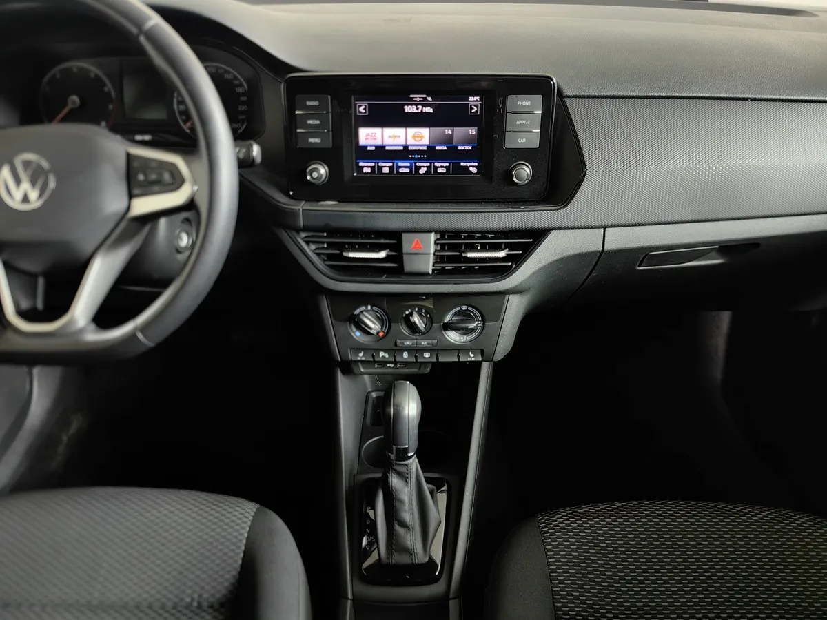 Volkswagen Polo 1.6 MPI AT (110 л.с.) Respect Белый в АВИЛОН. Слайд №14