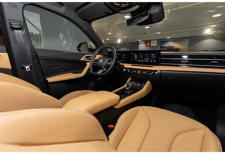 Москвич М70 2.0 AT FWD (200 л.с.) Ультра Черный в АВИЛОН. Слайд №13