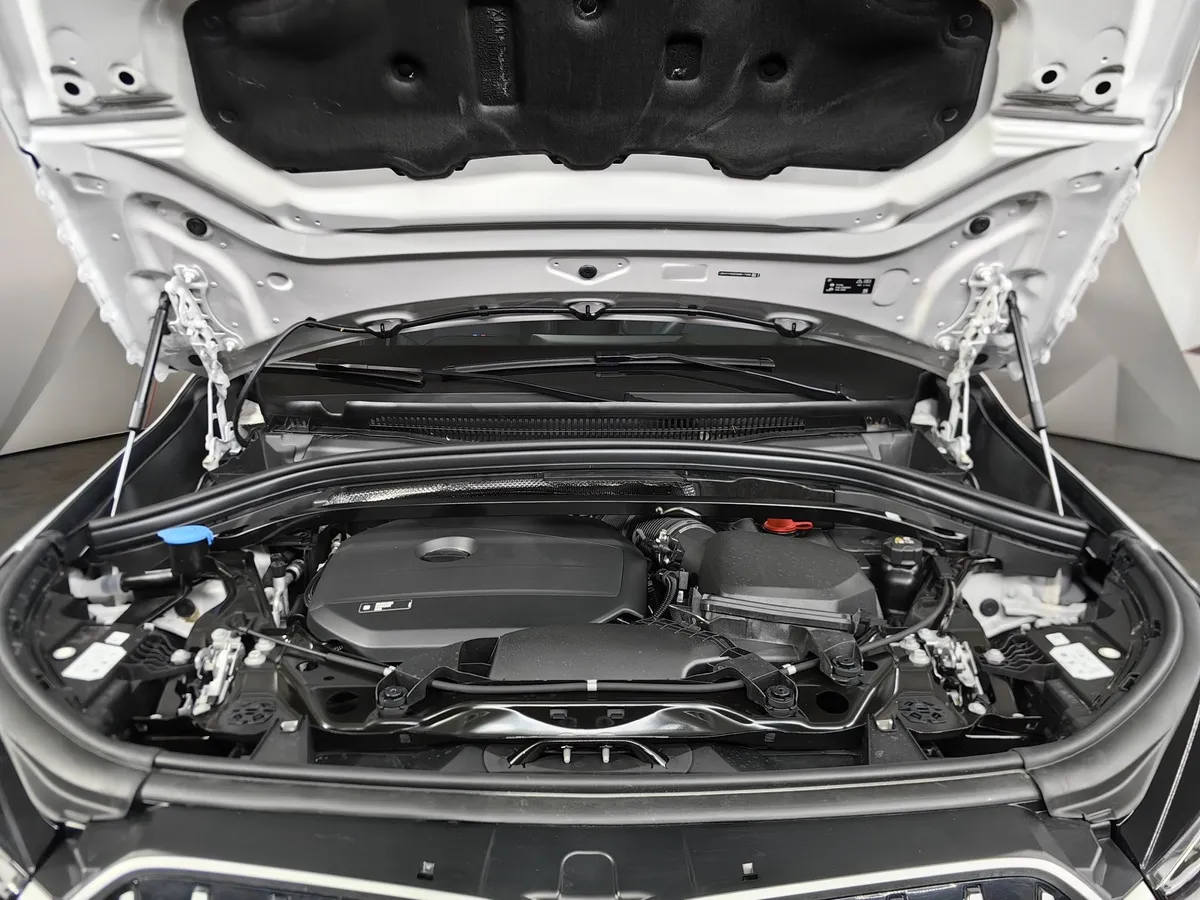 BMW X1 xDrive25 Li (204 л.с.) Белый в АВИЛОН. Слайд №10