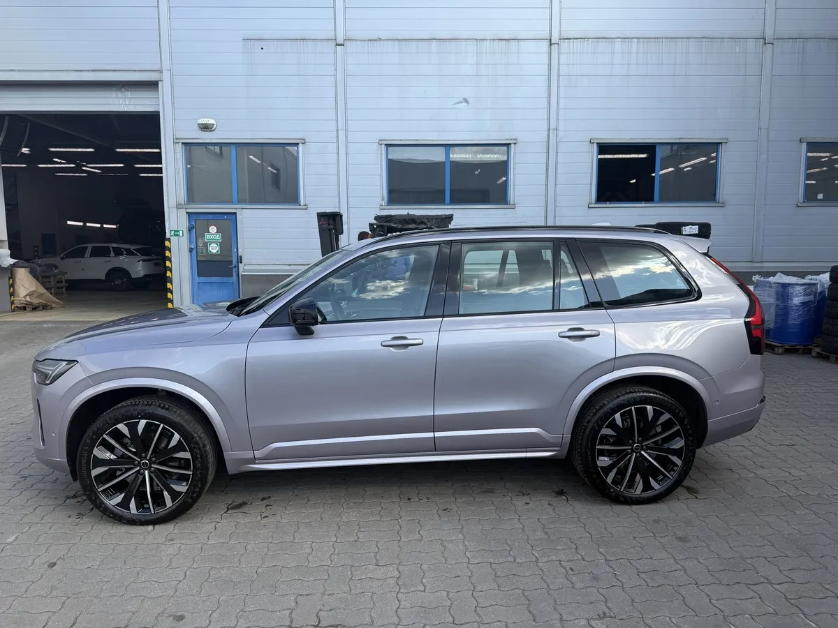 АВИЛОН - Volvo XC90 2.0 B6 mild hybrid AT AWD (7 мест) (300 л.с.) Ультра темный Серебристый - slide 10163198