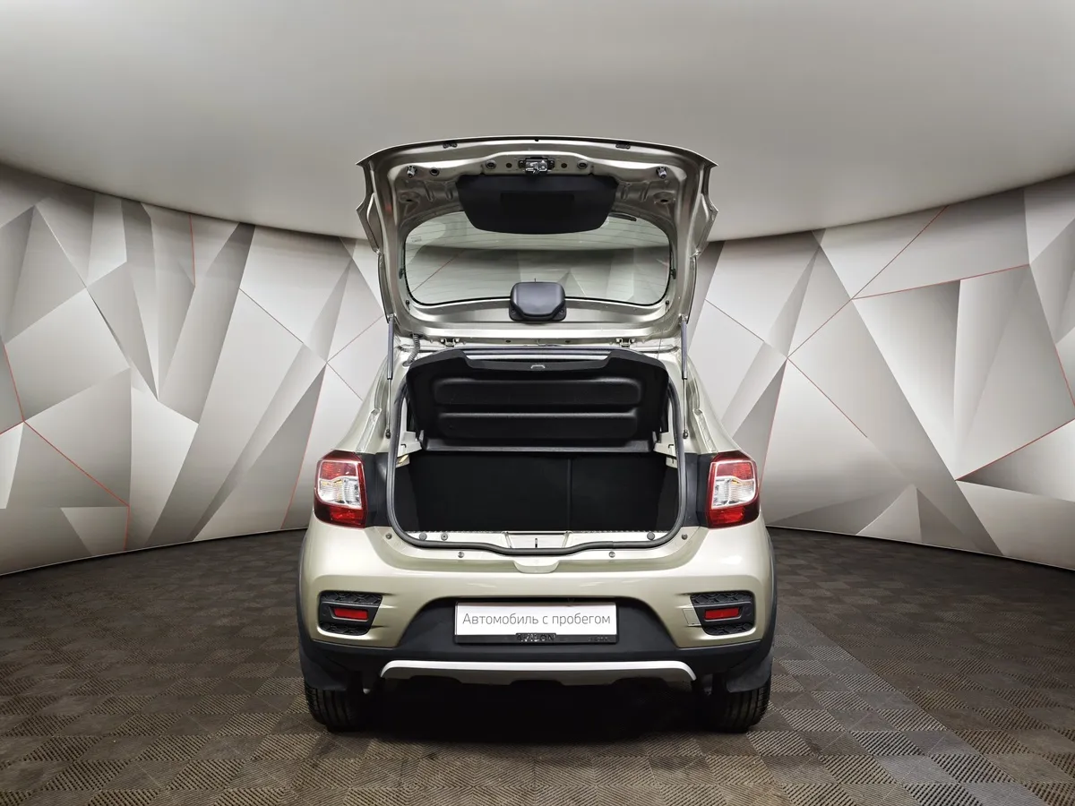 Renault Sandero 1.6 MT (113 л.с.) Stepway Drive Серый в АВИЛОН. Слайд №11