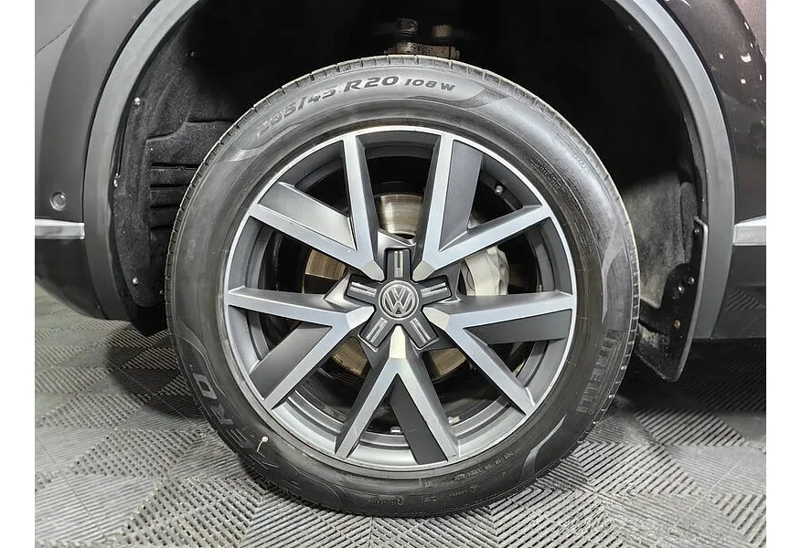 Volkswagen Touareg 2.0 TSI Tiptronic 4Motion (249 л.с.) Exclusive Коричневый в АВИЛОН. Слайд №9