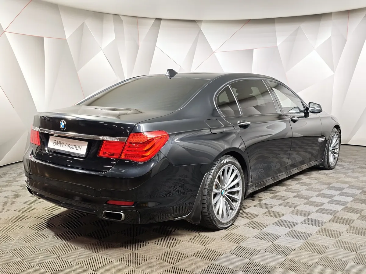 BMW 7 серия 750Li xDrive AT (407 л.с.) Черный в АВИЛОН. Слайд №2