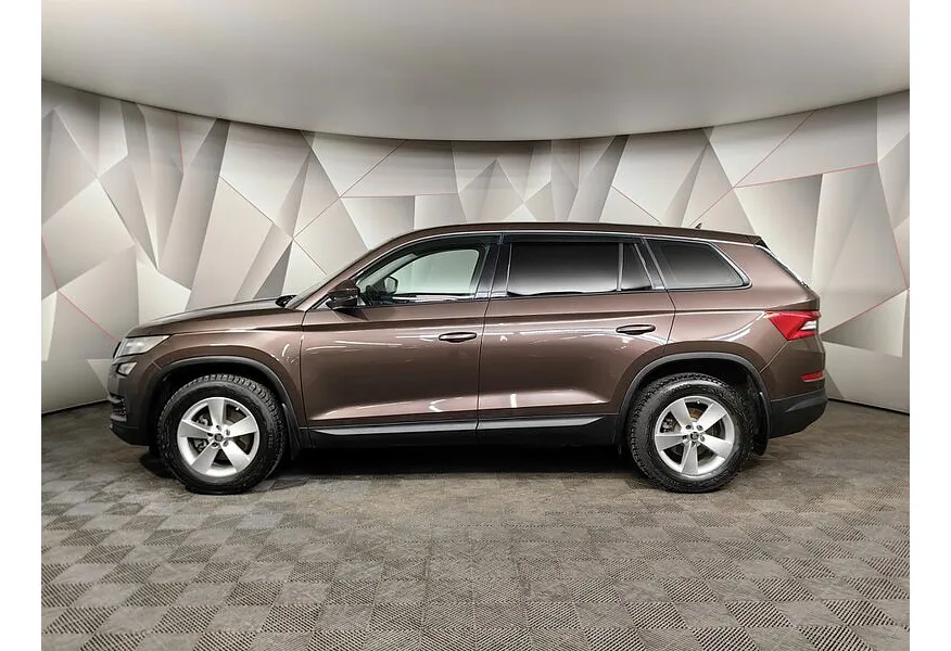 Skoda Kodiaq 1.4 TSI DSG (150 л.с.) Коричневый в АВИЛОН. Слайд №5