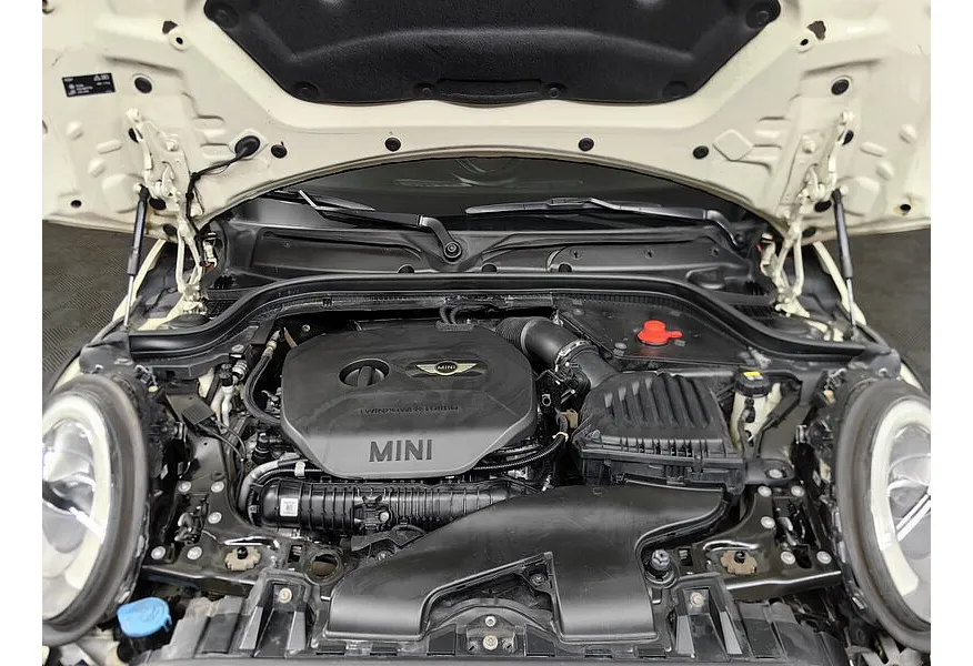 Mini 5 дверей 2.0 AT (192 л.с.) Белый в АВИЛОН. Слайд №10