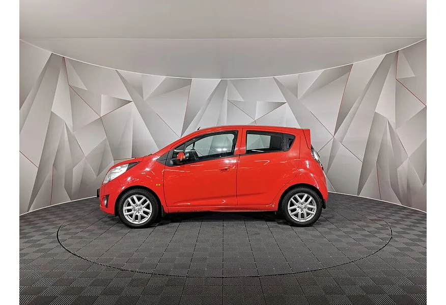 Chevrolet Spark 1.0 AT (68 л.с.) LS Красный в АВИЛОН. Слайд №5 Chevrolet Spark 1.0 AT (68 л.с.) LS Красный в АВИЛОН. Слайд №5