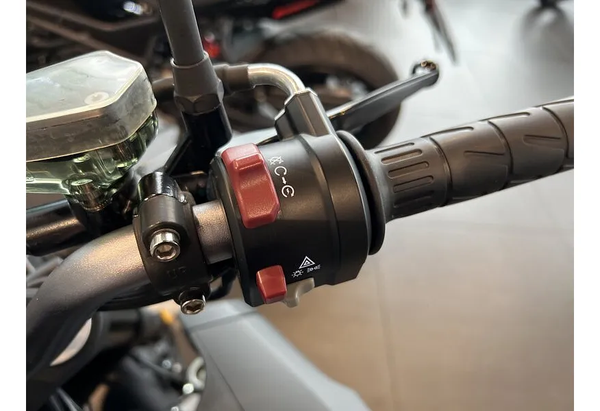 Regulmoto Alien Monster 292 см³ (29 л.с.) (29) 292 Черный в АВИЛОН. Слайд №3