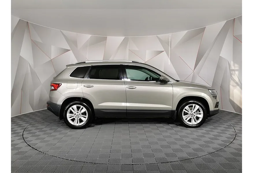 Skoda Karoq 1.4 AMT AWD (150 л.с.) Ambition Коричневый в АВИЛОН. Слайд №4