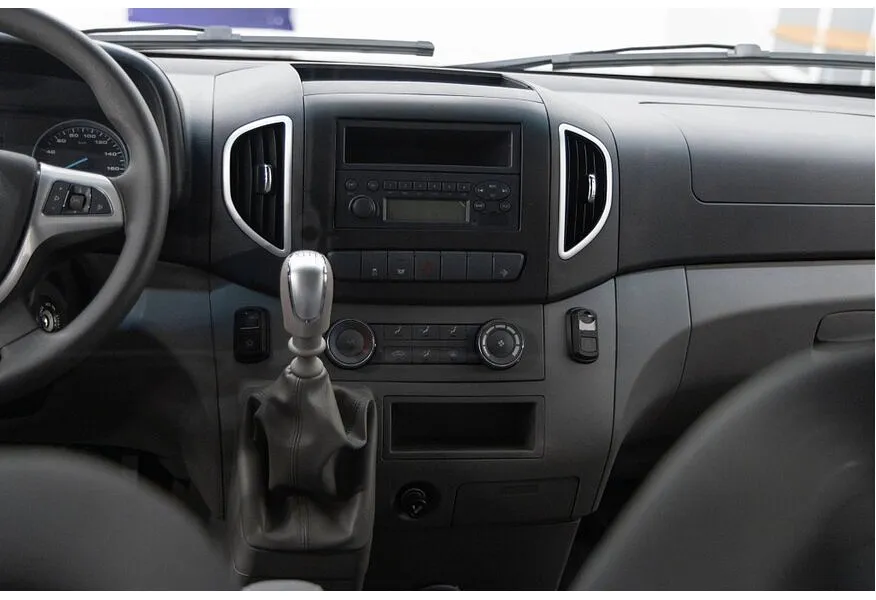 Sollers Atlant VAN 2.7D MT RWD SRW (150 л.с.) L3H2 3.5T Серый в АВИЛОН. Слайд №9