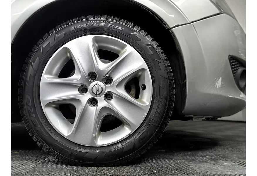 Opel Zafira 1.8 MT (140 л.с.) Серебристый в АВИЛОН. Слайд №9