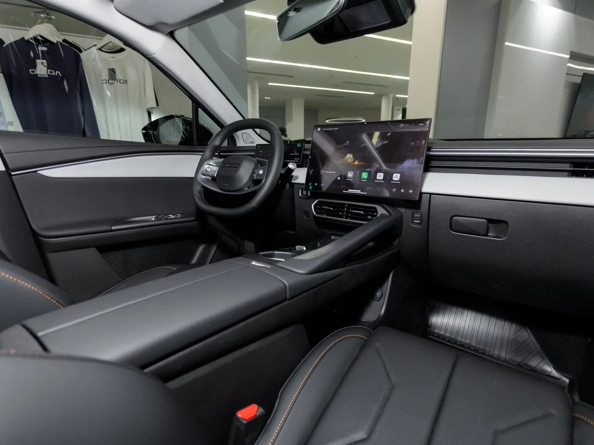 Omoda C5 1.5T DCT AWD (147 л.с.) Стиль Серый в АВИЛОН. Слайд №13