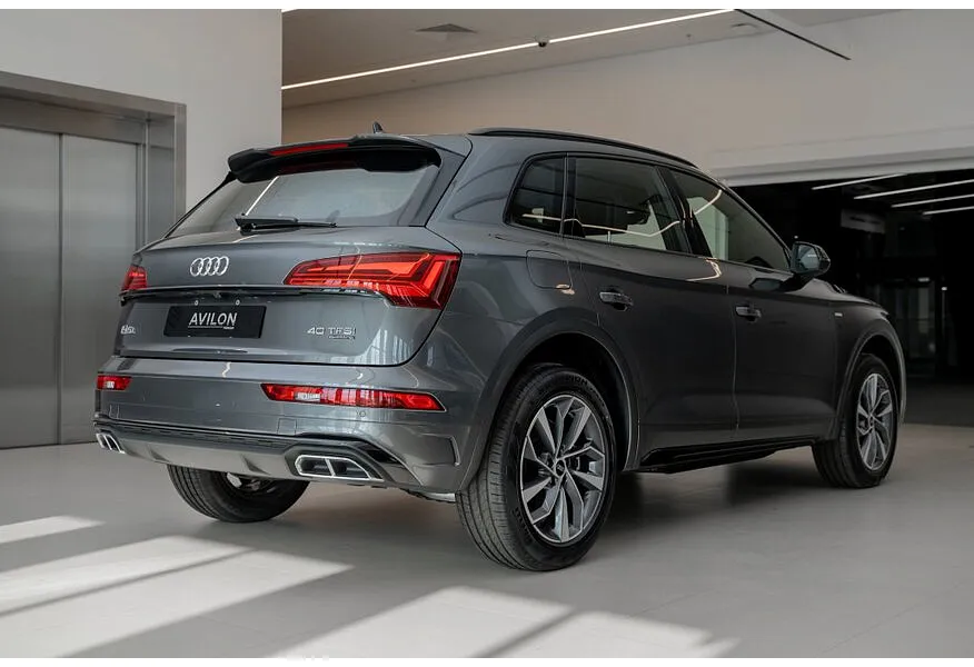 АВИЛОН - Audi Q5 L 2.0 TFSI S tronic quattro (245 л.с.) Luxury Dynamic - slide 6