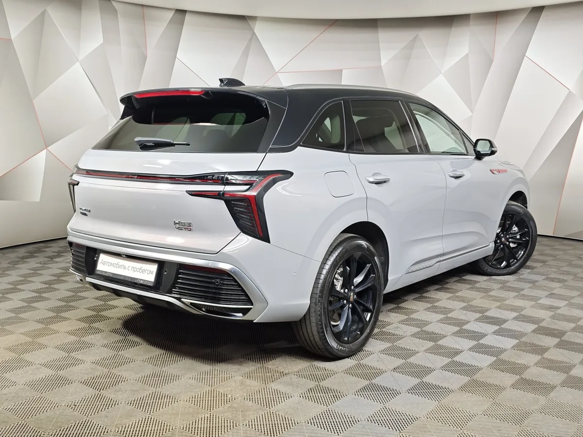 Hongqi HS3 2.0T 8AT 4WD (245 л.с.) Делюкс Комбинированный в АВИЛОН. Слайд №2