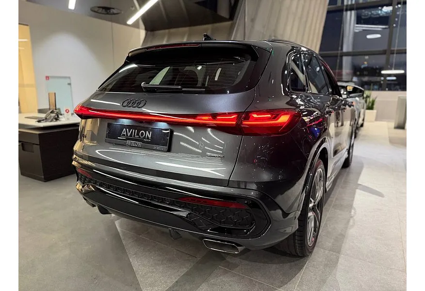 Audi Q5 2.0 TFSI S tronic quattro (272 л.с.) Серый в АВИЛОН. Слайд №4