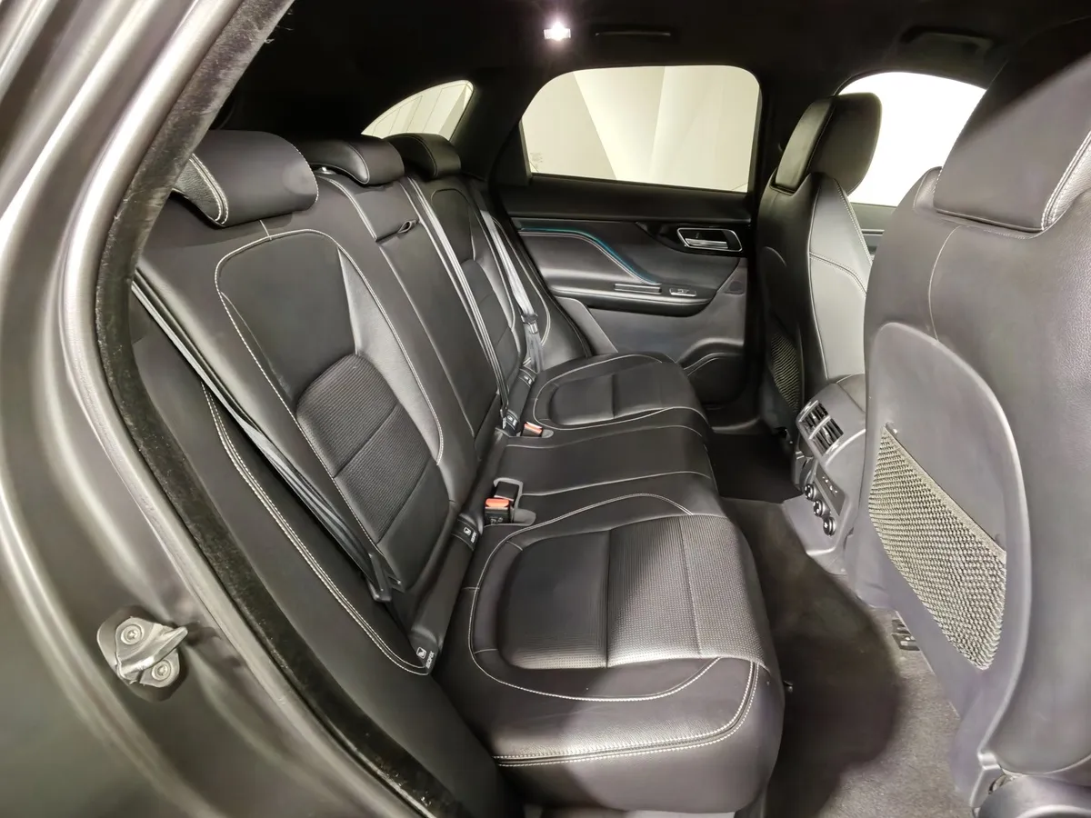 Jaguar F-Pace 2.0 TD AT AWD (240 л.с.) Prestige Черный в АВИЛОН. Слайд №16