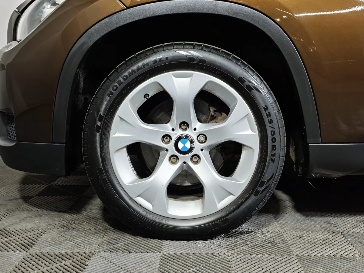 BMW X1 xDrive20i AT (184 л.с.) Коричневый в АВИЛОН. Слайд №7