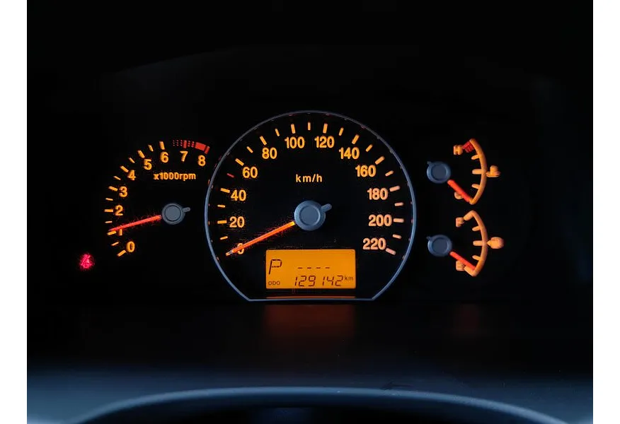 АВИЛОН - Kia Carens 2.0 AT (145 л.с.) Серебристый - slide 18