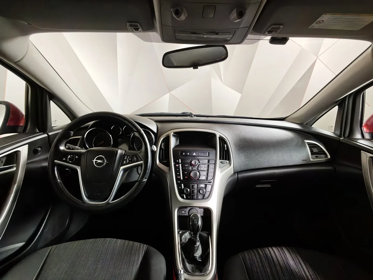 Opel Astra 1.6 MT (115 л.с.) Красный в АВИЛОН. Слайд №12