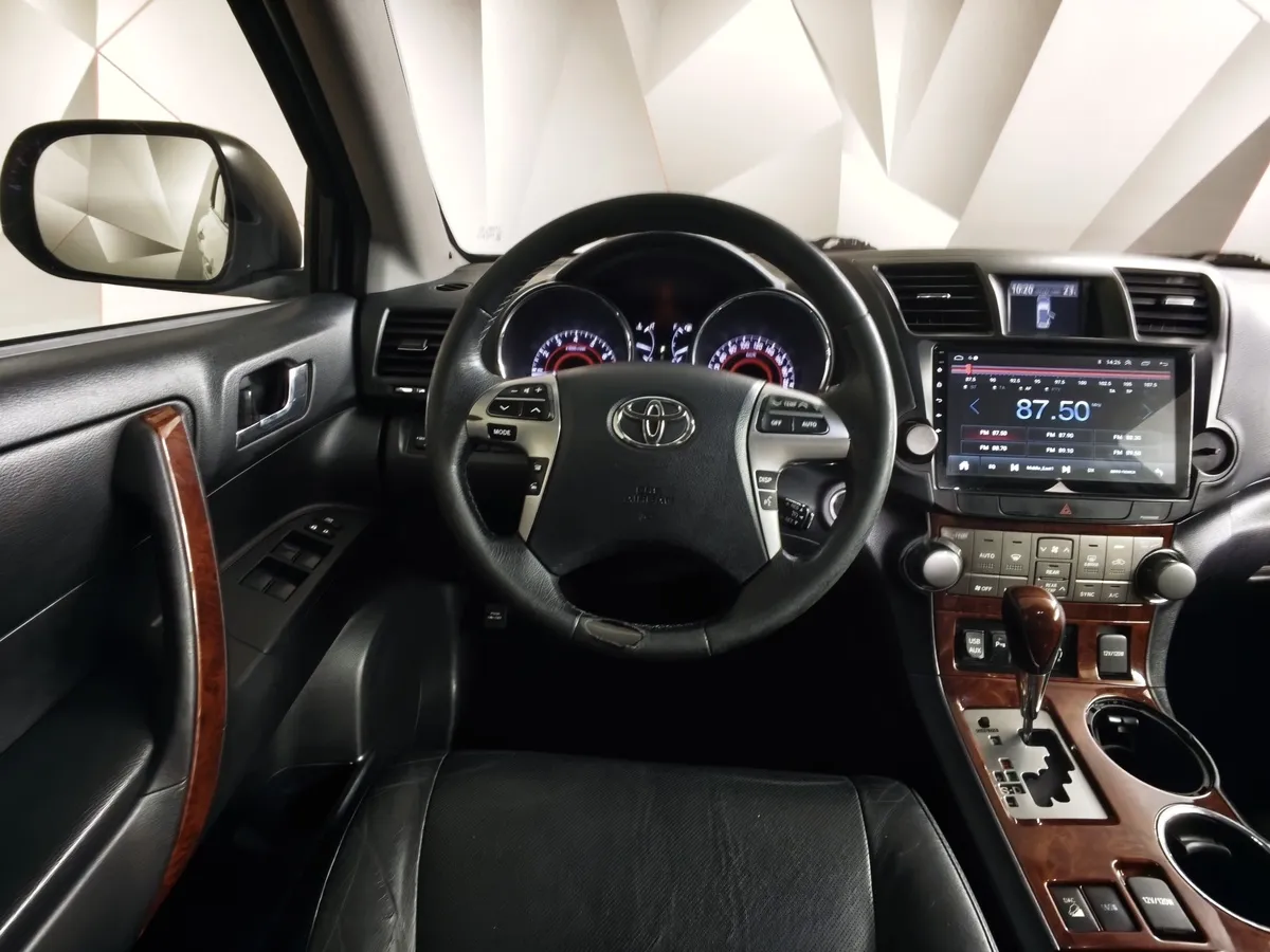 Toyota Highlander 3.5 AT 4WD (273 л.с.) Комфорт Белый в АВИЛОН. Слайд №20