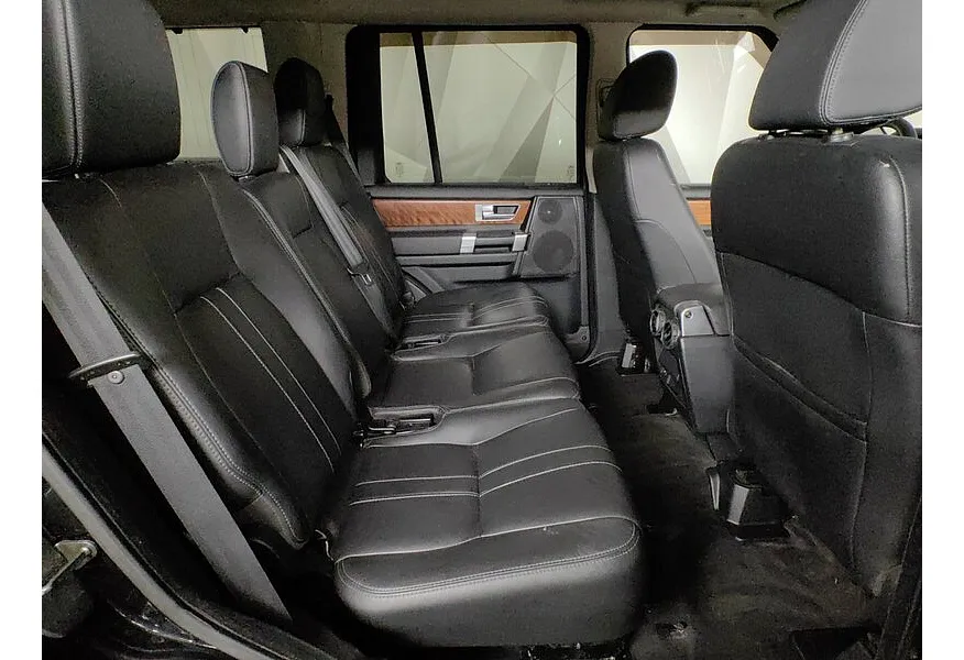 Land Rover Discovery 3.0 SDV6 AT 4WD (249 л.с.) Graphite LE Черный в АВИЛОН. Слайд №16