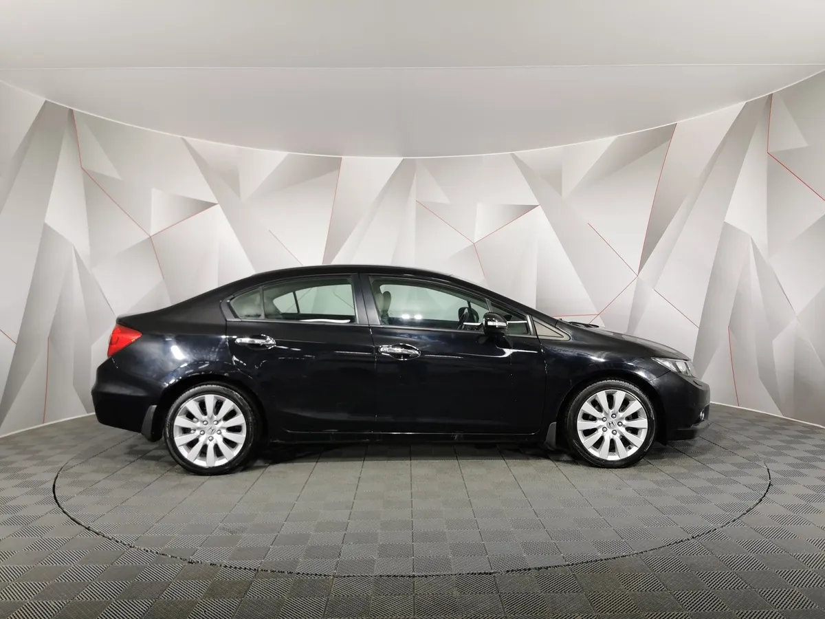 Honda Civic 1.8 AT (142 л.с.) Черный в АВИЛОН. Слайд №6