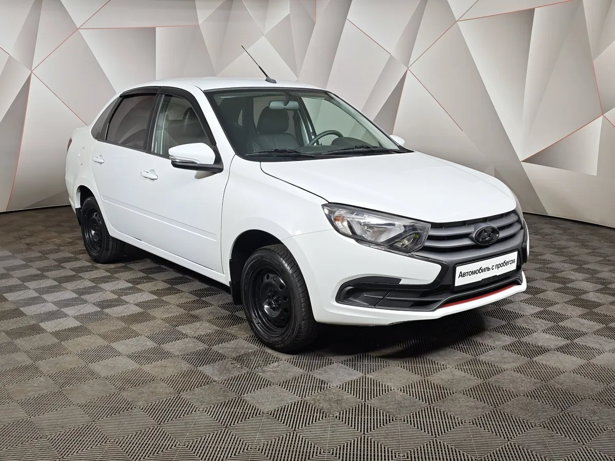 ВАЗ (Lada) Granta 1.6 MT 8кл (87 л.с.) Белый в АВИЛОН. Слайд №3