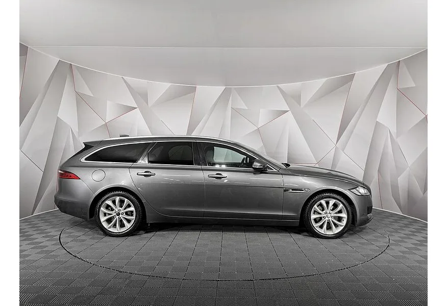 Jaguar XF 2.0 D AT AWD (240 л.с.) SE Серый в АВИЛОН. Слайд №6