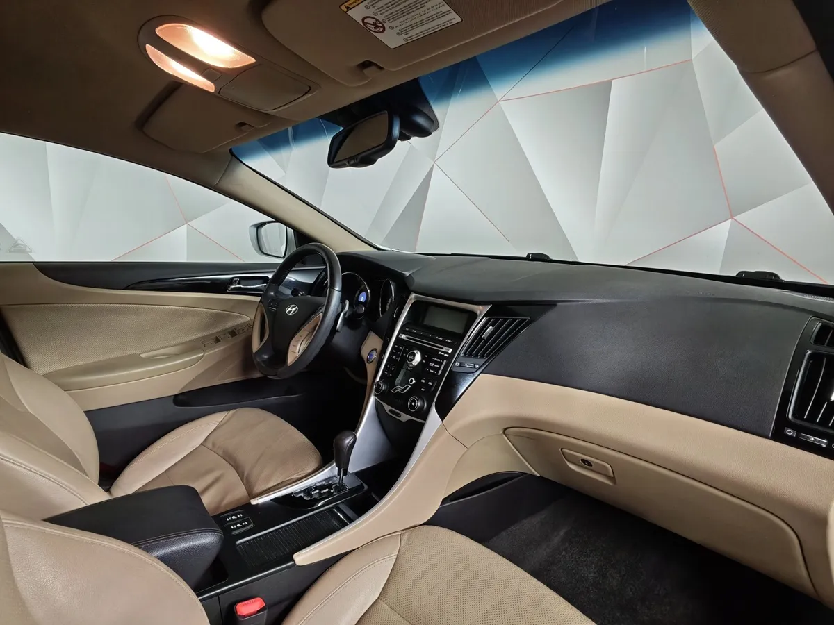 Hyundai Sonata 2.0 MPi AT (150 л.с.) Comfort Белый в АВИЛОН. Слайд №12
