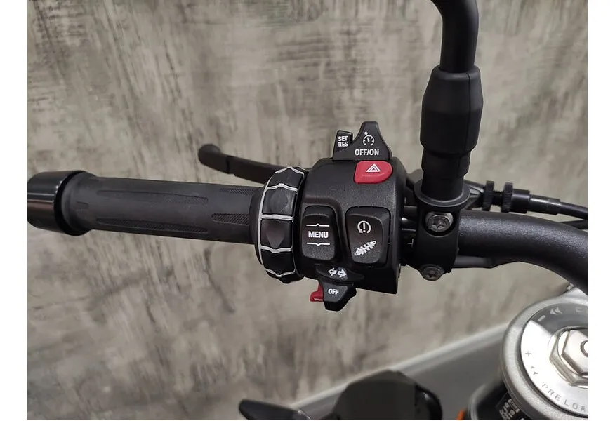 BMW Motorrad F 900 R F 900 R 895 см³ 895 Серый в АВИЛОН. Слайд №11